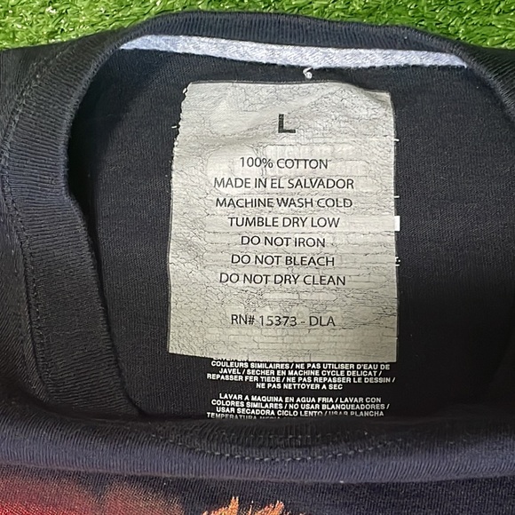 PINK Tee 🎸🔥 - Picture 6 of 9